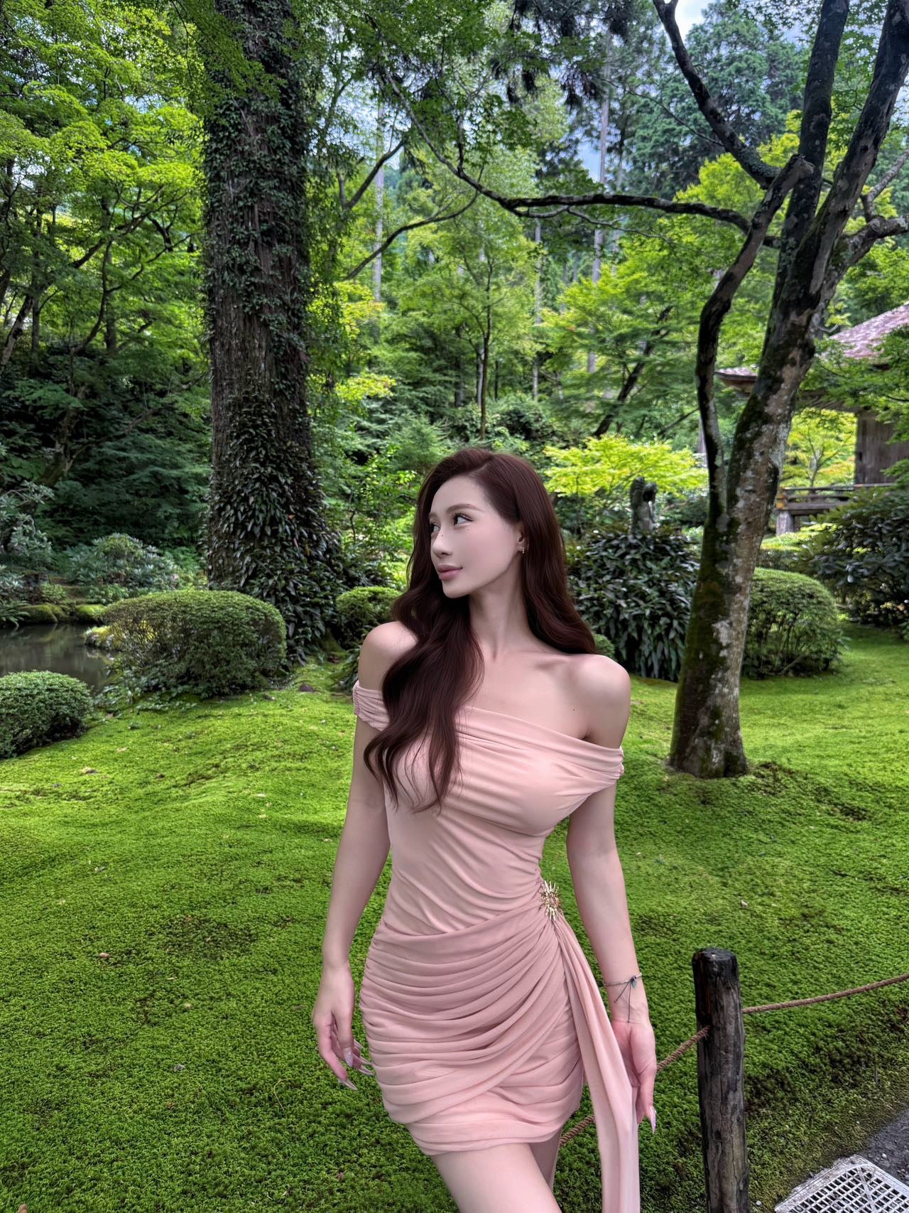 Artel Retro | Off-Shoulder Pink Mini Gown with Train