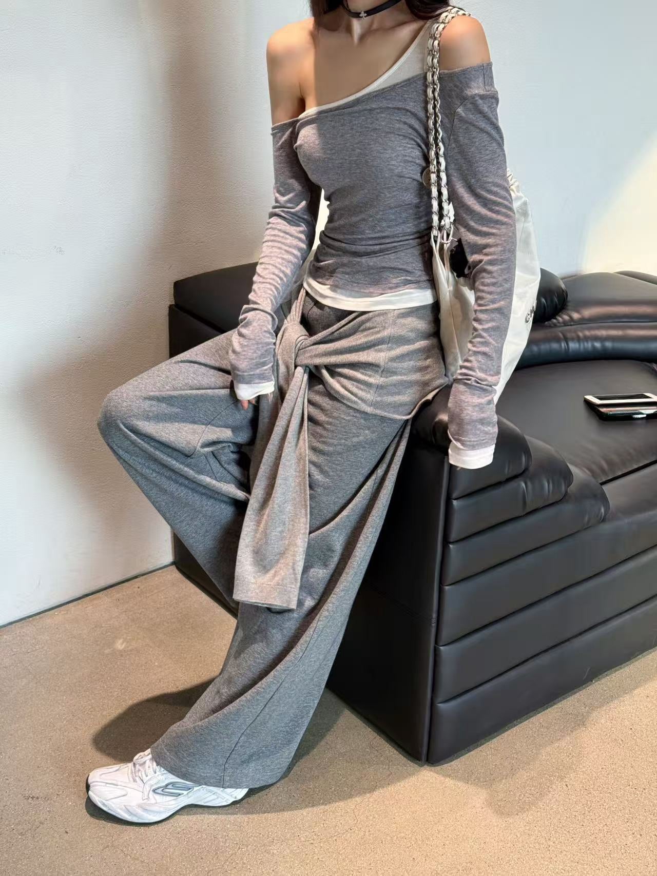 ROCHA ROMA | Gray Off-Shoulder Contrast Layered Knit Top + Detachable Two-Way Sweatpants
