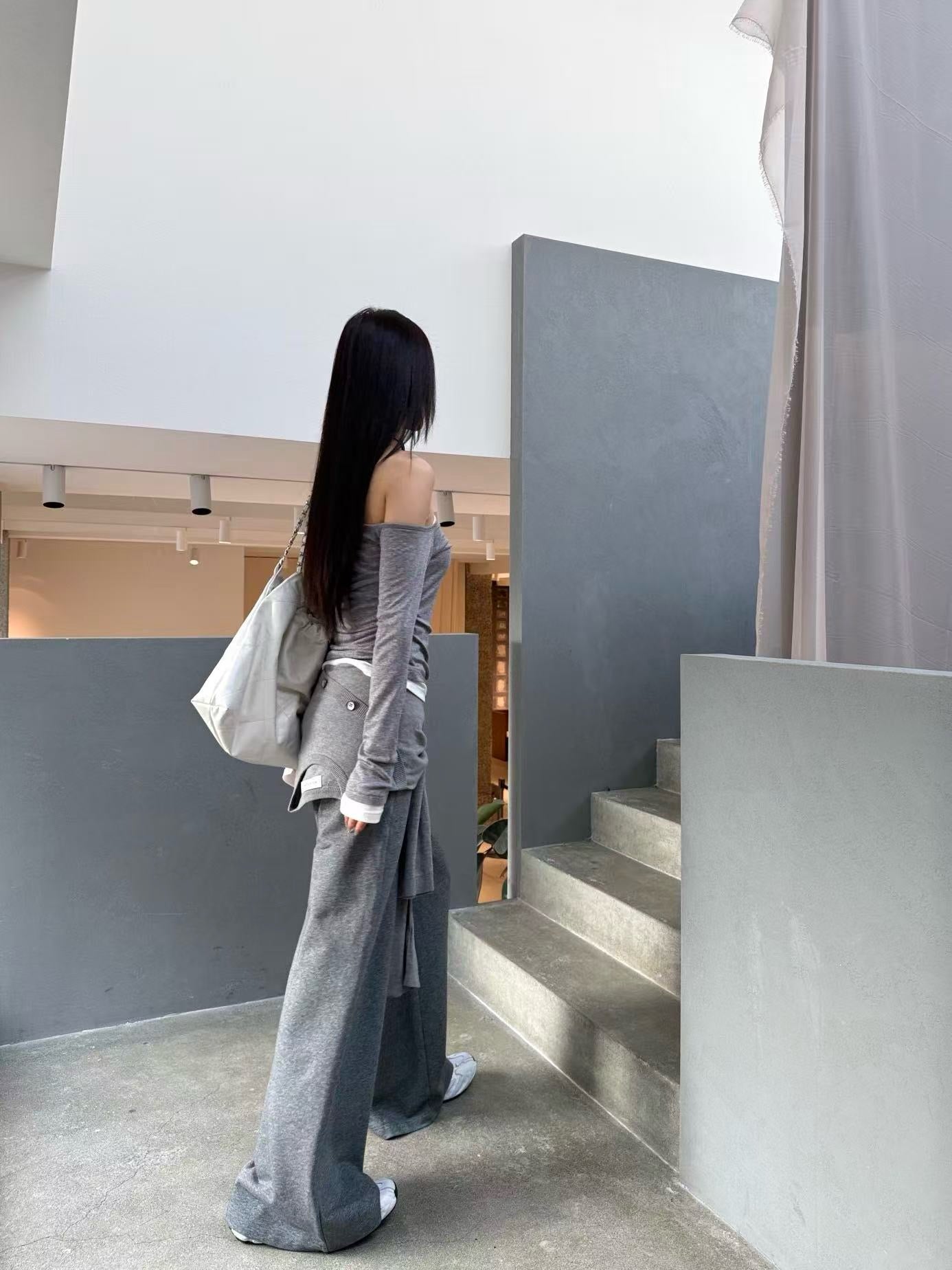 ROCHA ROMA | Gray Off-Shoulder Contrast Layered Knit Top + Detachable Two-Way Sweatpants