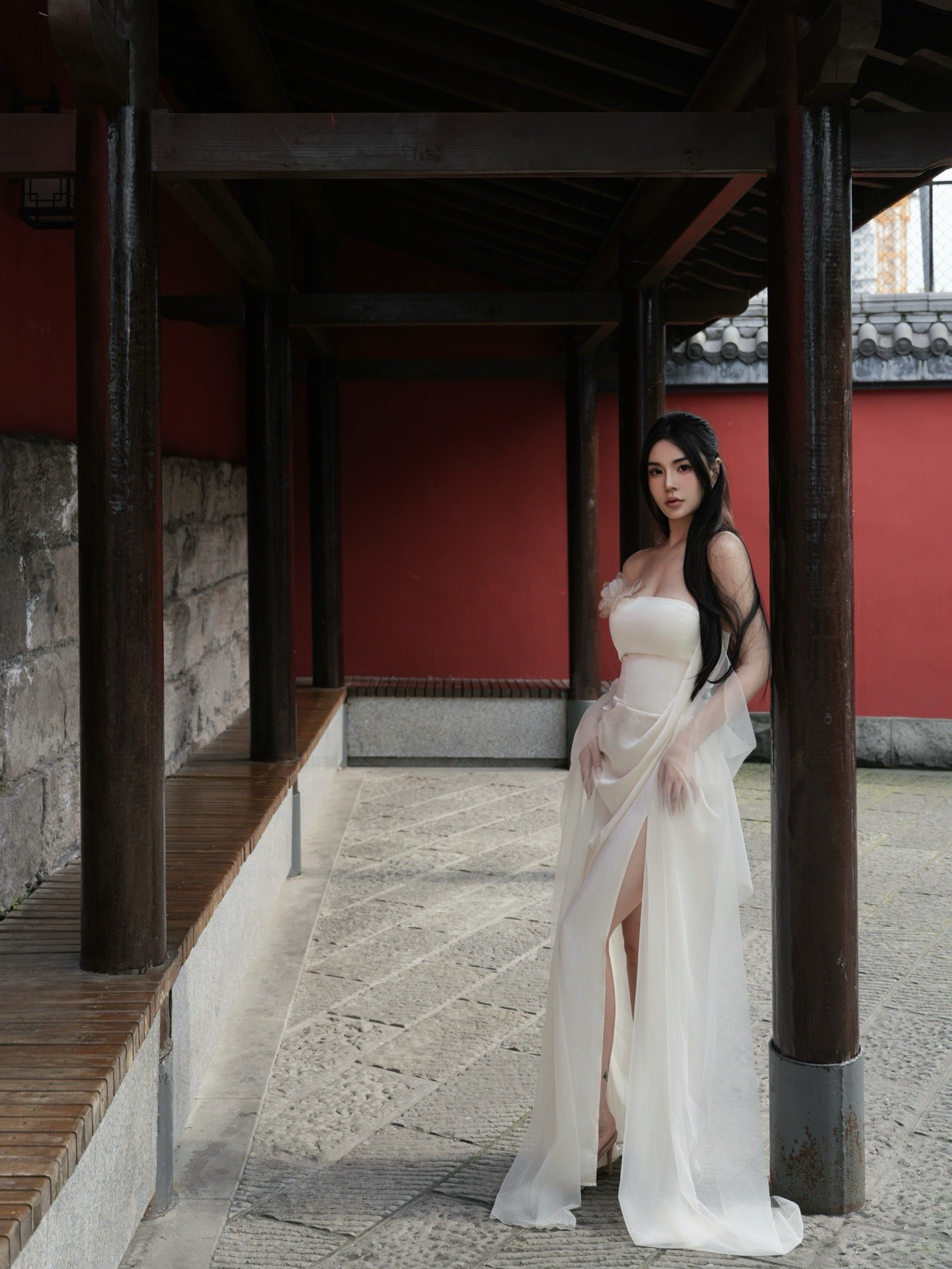 CROW CREW | Sheer Veil Strapless Dress (White)