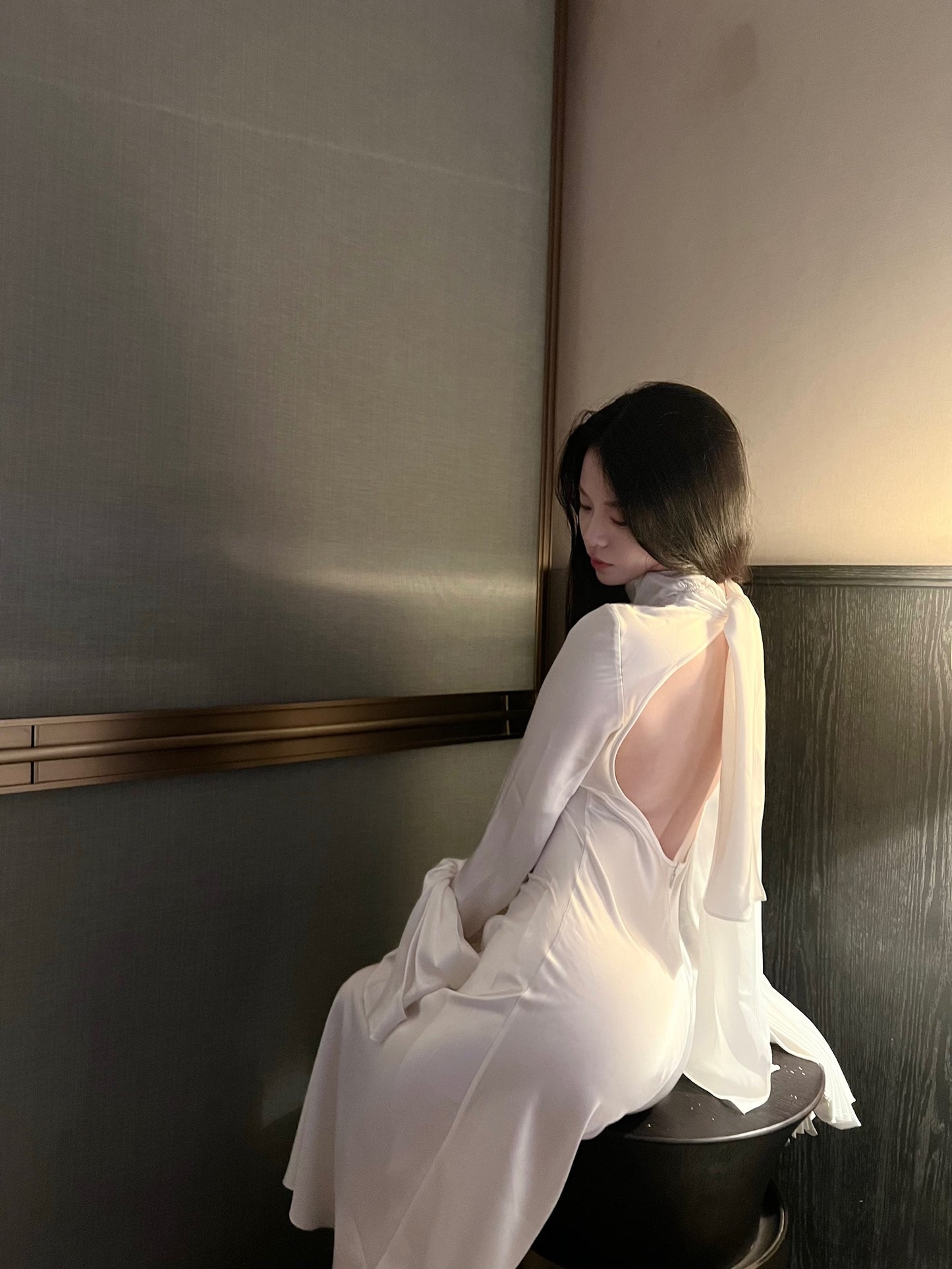 Tsuki | Backless Maxi Dress with Ruffled Sleeves (White)