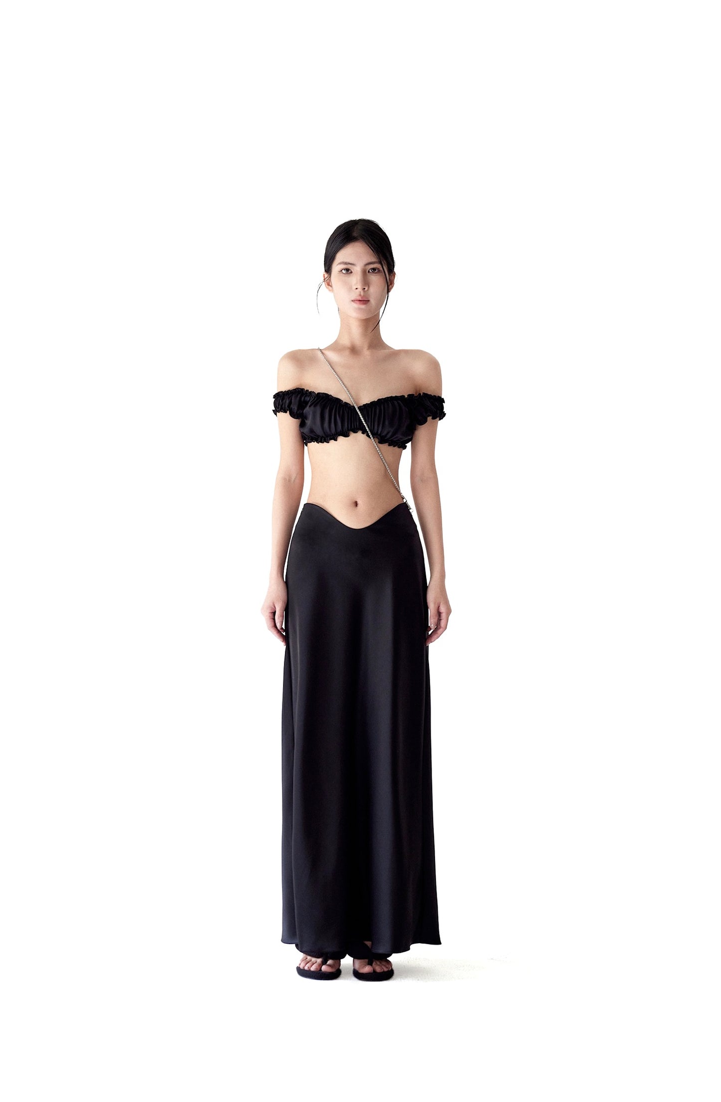 Tsuki | Off-the-Shoulder Bra Top+Ruffled Mermaid Skirt (Black)