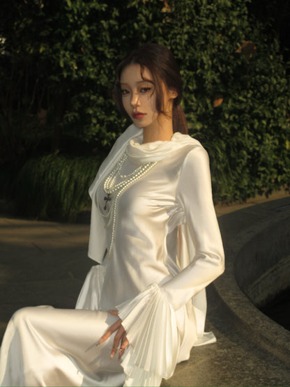 Tsuki | Backless Maxi Dress with Ruffled Sleeves (White)