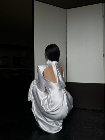 Tsuki | Backless Maxi Dress with Ruffled Sleeves (White)