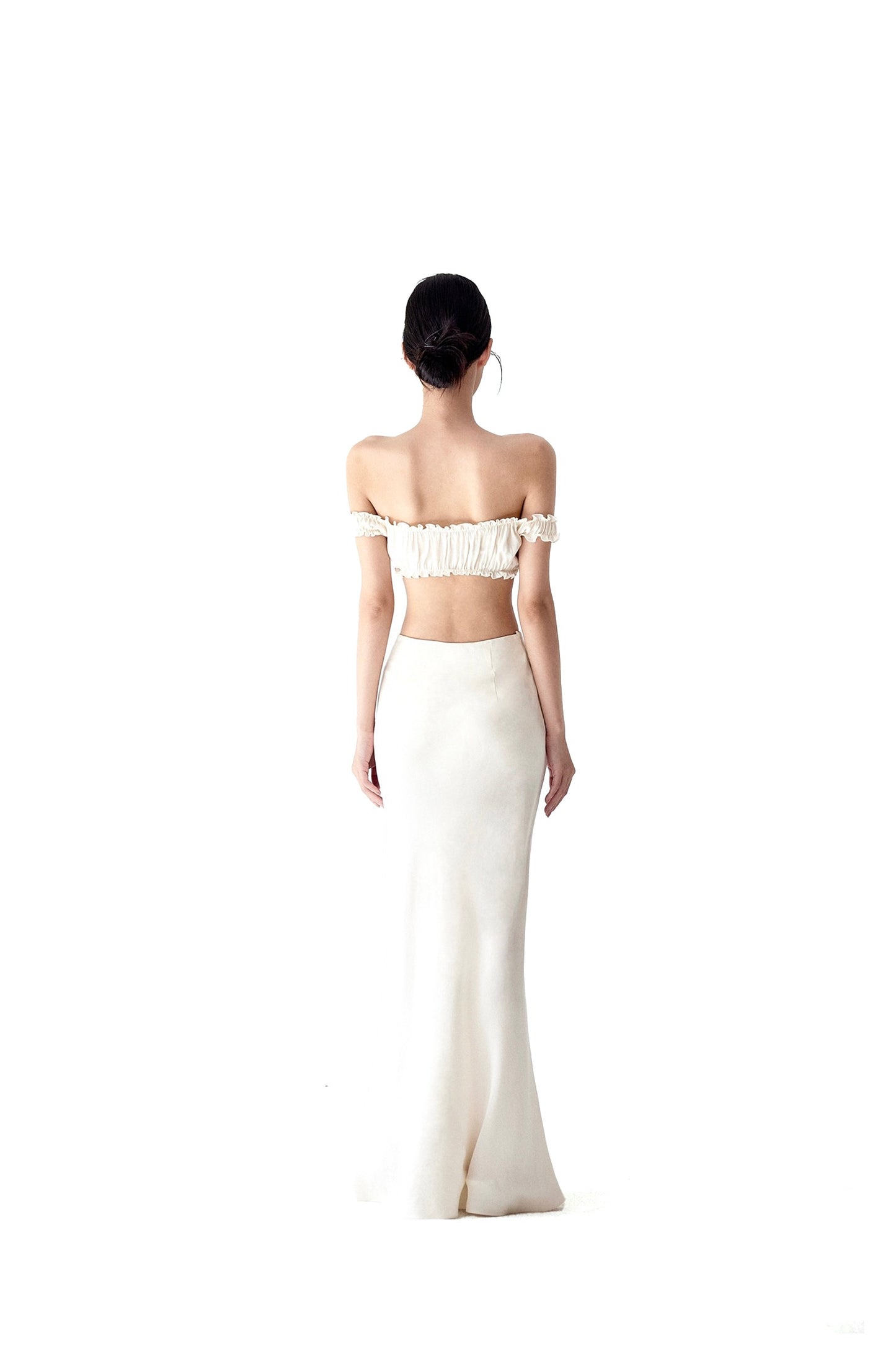 Tsuki | Off-the-Shoulder Bra Top+Ruffled Mermaid Skirt (Cream)