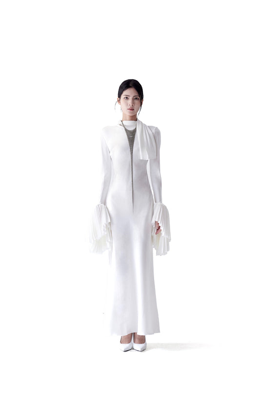 Tsuki | Backless Maxi Dress with Ruffled Sleeves (White)