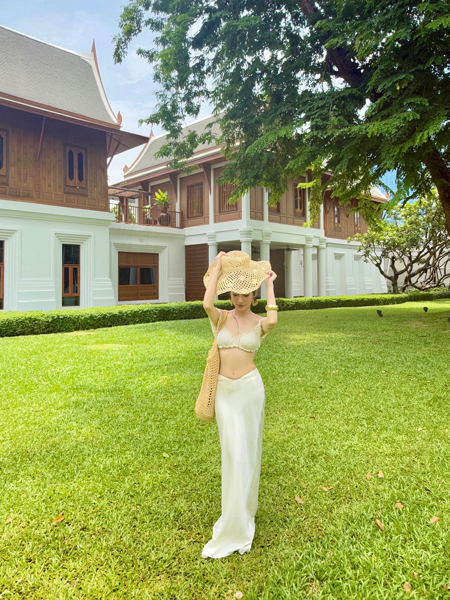 Tsuki | Off-the-Shoulder Bra Top+Ruffled Mermaid Skirt (Cream)