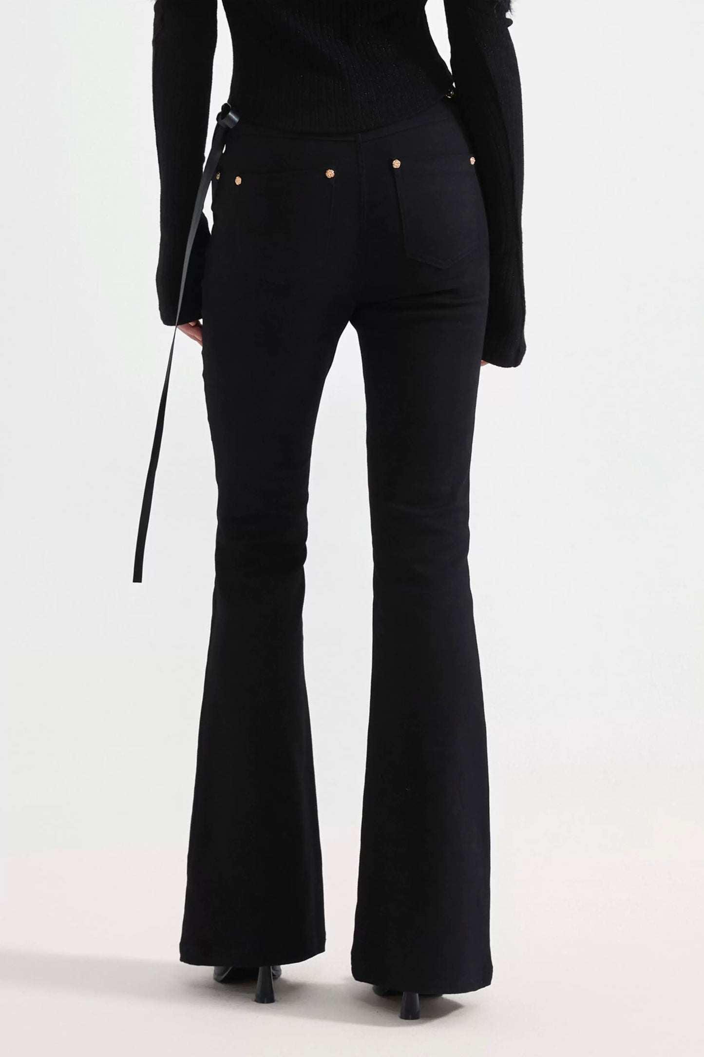 KINGWEN | Slim Fit Flared Jeans with Waist Chain (2 Color)