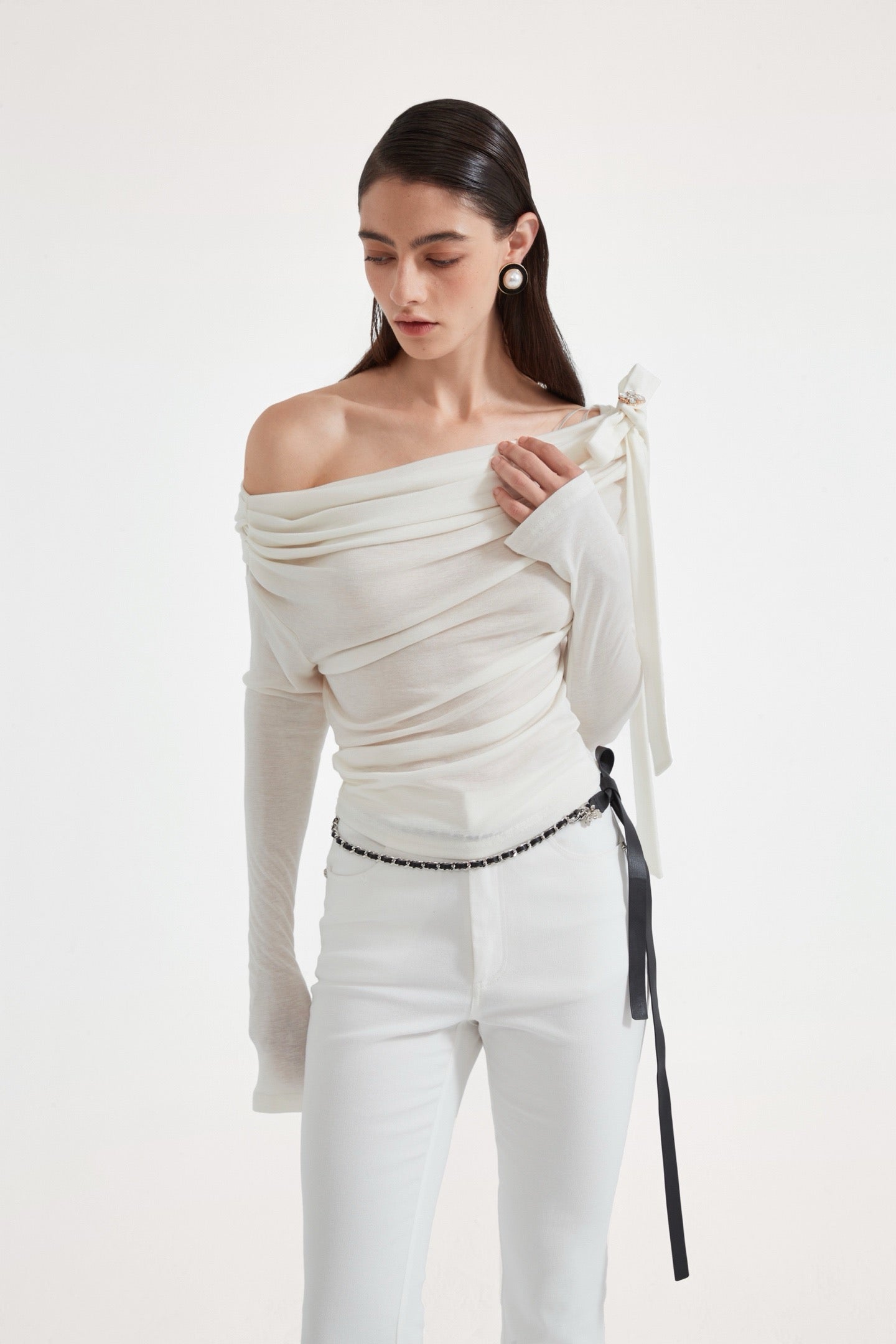KINGWEN | One-Shoulder Draped Top with Bow Tie (3 Color)