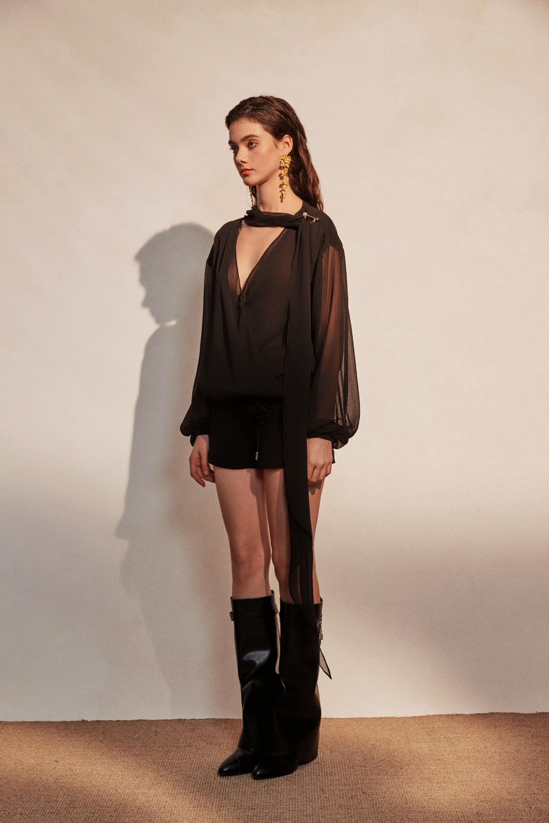 KINGWEN | V-Neck Shirt with Tank Top + Drawstrings Short (2 Color)