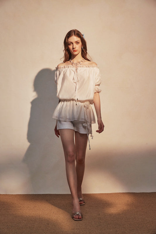 KINGWEN | White Off-Shoulder Short-Sleeve Shirt